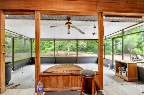 16555 N Highway 329 Reddick FL 32686