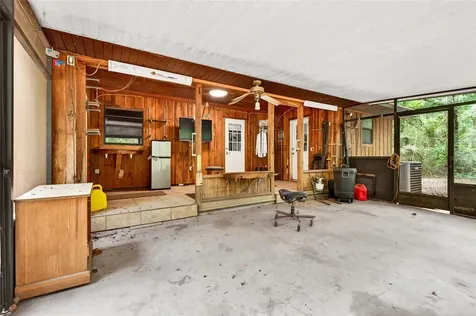 16555 N Highway 329 Reddick FL 32686