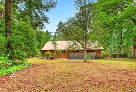 16555 N Highway 329 Reddick FL 32686