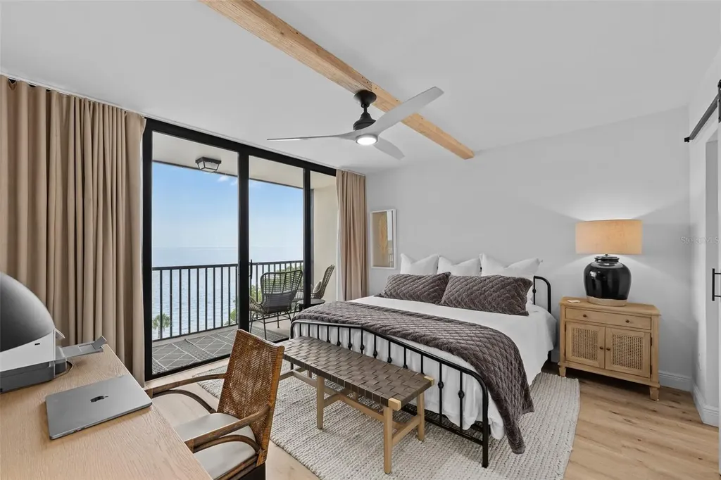 7100 Sunshine Skyway Lane S St Petersburg FL 33711