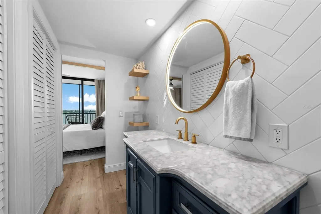 7100 Sunshine Skyway Lane S St Petersburg FL 33711