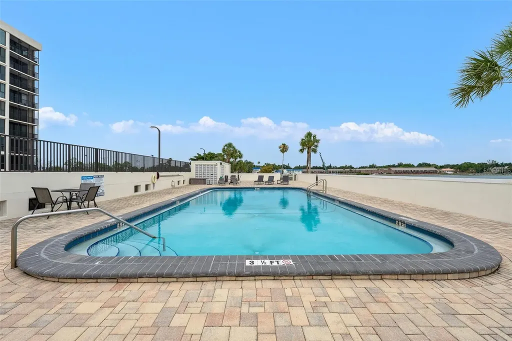 7100 Sunshine Skyway Lane S St Petersburg FL 33711