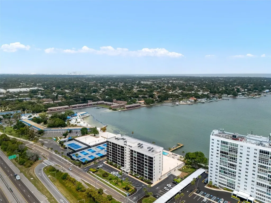 7100 Sunshine Skyway Lane S St Petersburg FL 33711