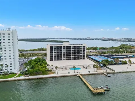 7100 Sunshine Skyway Lane S St Petersburg FL 33711