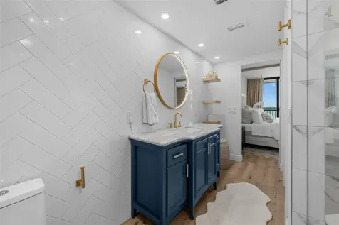 7100 Sunshine Skyway Lane S St Petersburg FL 33711