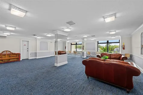 7100 Sunshine Skyway Lane S St Petersburg FL 33711