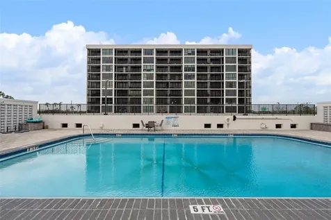7100 Sunshine Skyway Lane S St Petersburg FL 33711