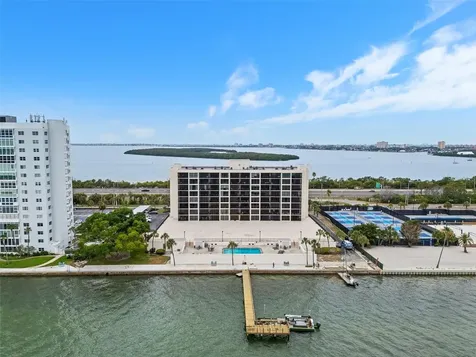 7100 Sunshine Skyway Lane S St Petersburg FL 33711