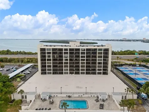 7100 Sunshine Skyway Lane S St Petersburg FL 33711