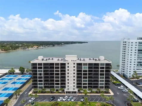 7100 Sunshine Skyway Lane S St Petersburg FL 33711