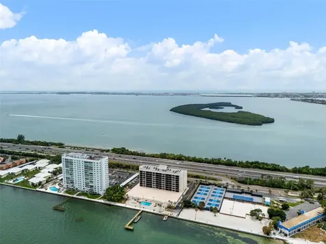 7100 Sunshine Skyway Lane S St Petersburg FL 33711