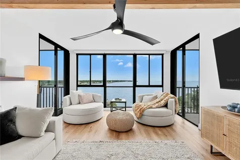 7100 Sunshine Skyway Lane S St Petersburg FL 33711