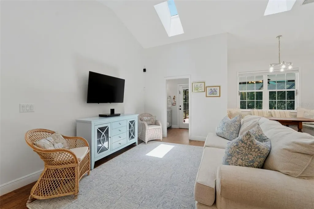 1709 Gulf Road Tarpon Springs FL 34689