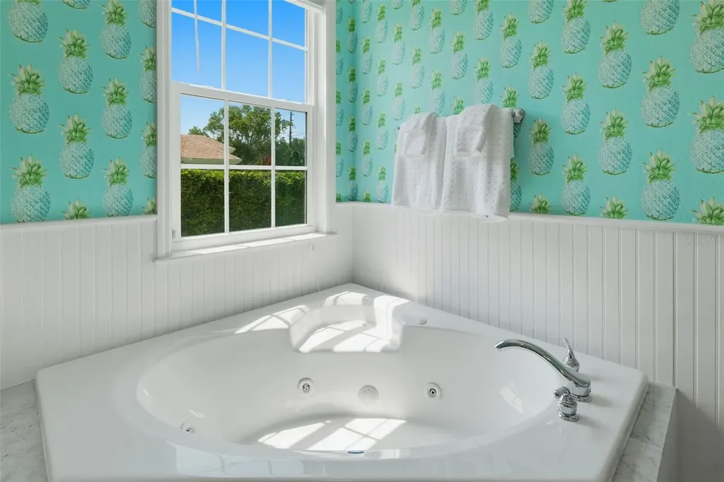 1709 Gulf Road Tarpon Springs FL 34689