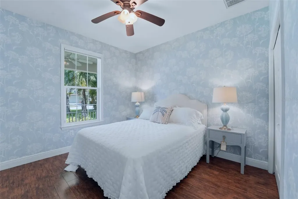 1709 Gulf Road Tarpon Springs FL 34689
