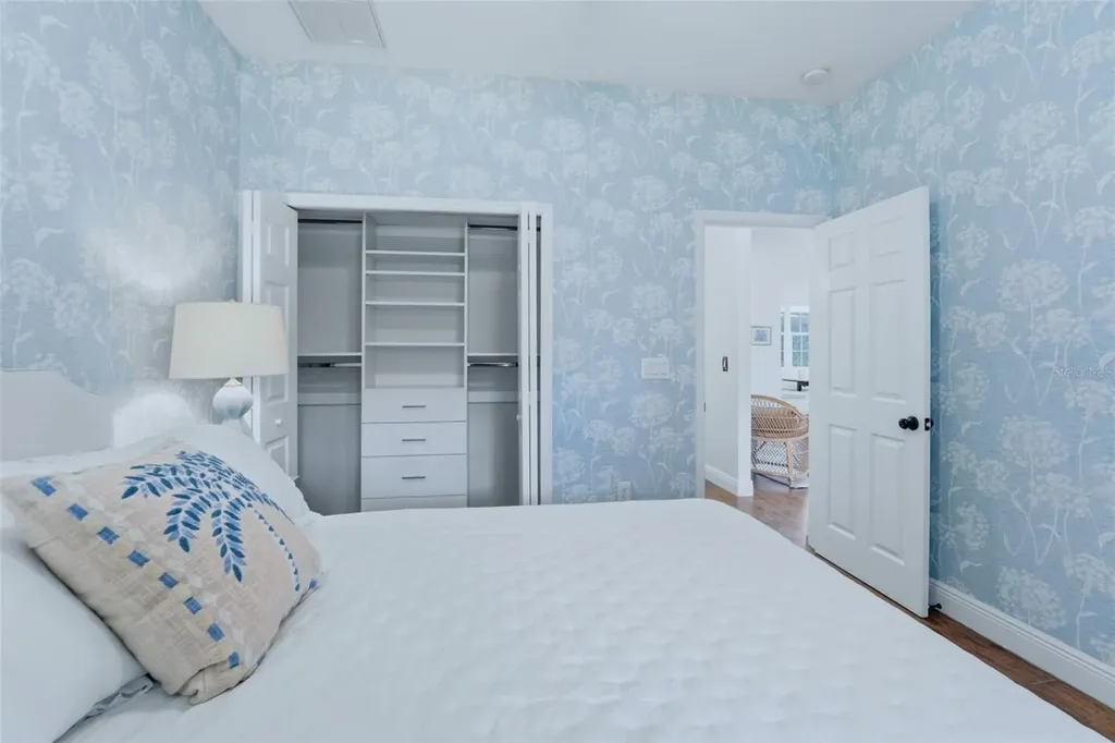 1709 Gulf Road Tarpon Springs FL 34689
