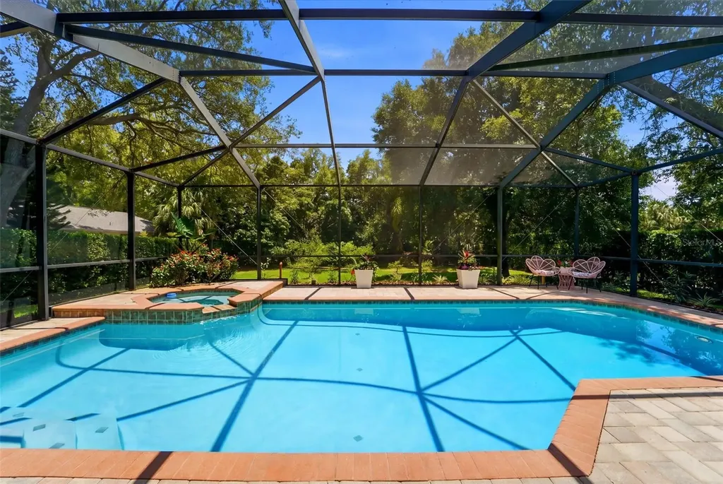1709 Gulf Road Tarpon Springs FL 34689