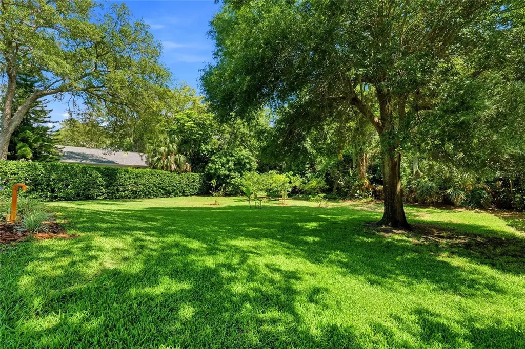 1709 Gulf Road Tarpon Springs FL 34689