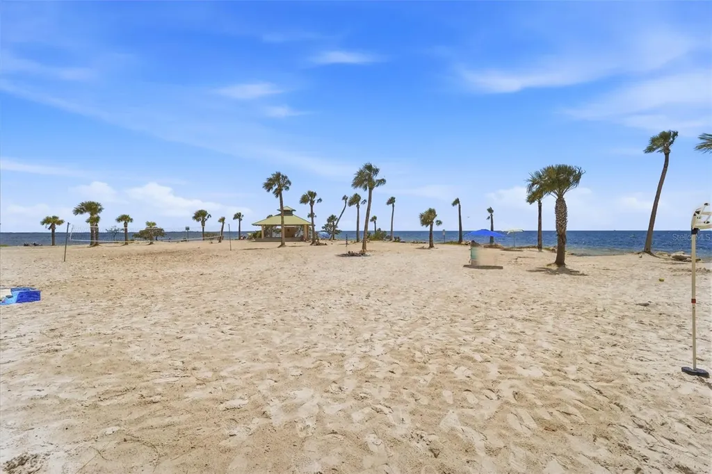 1709 Gulf Road Tarpon Springs FL 34689