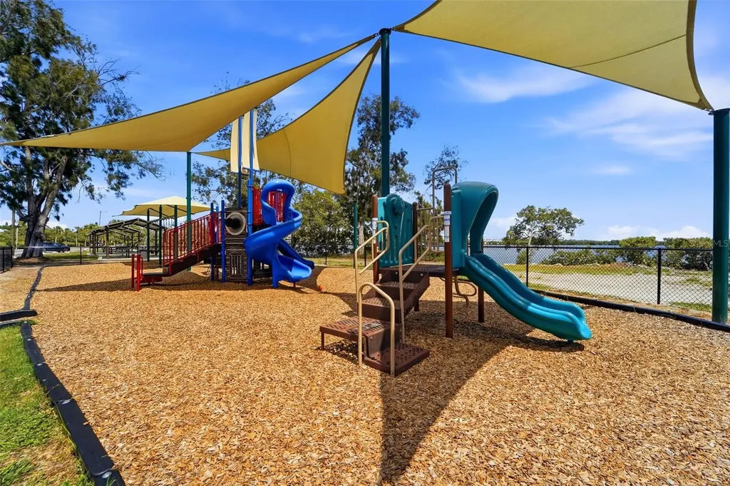1709 Gulf Road Tarpon Springs FL 34689
