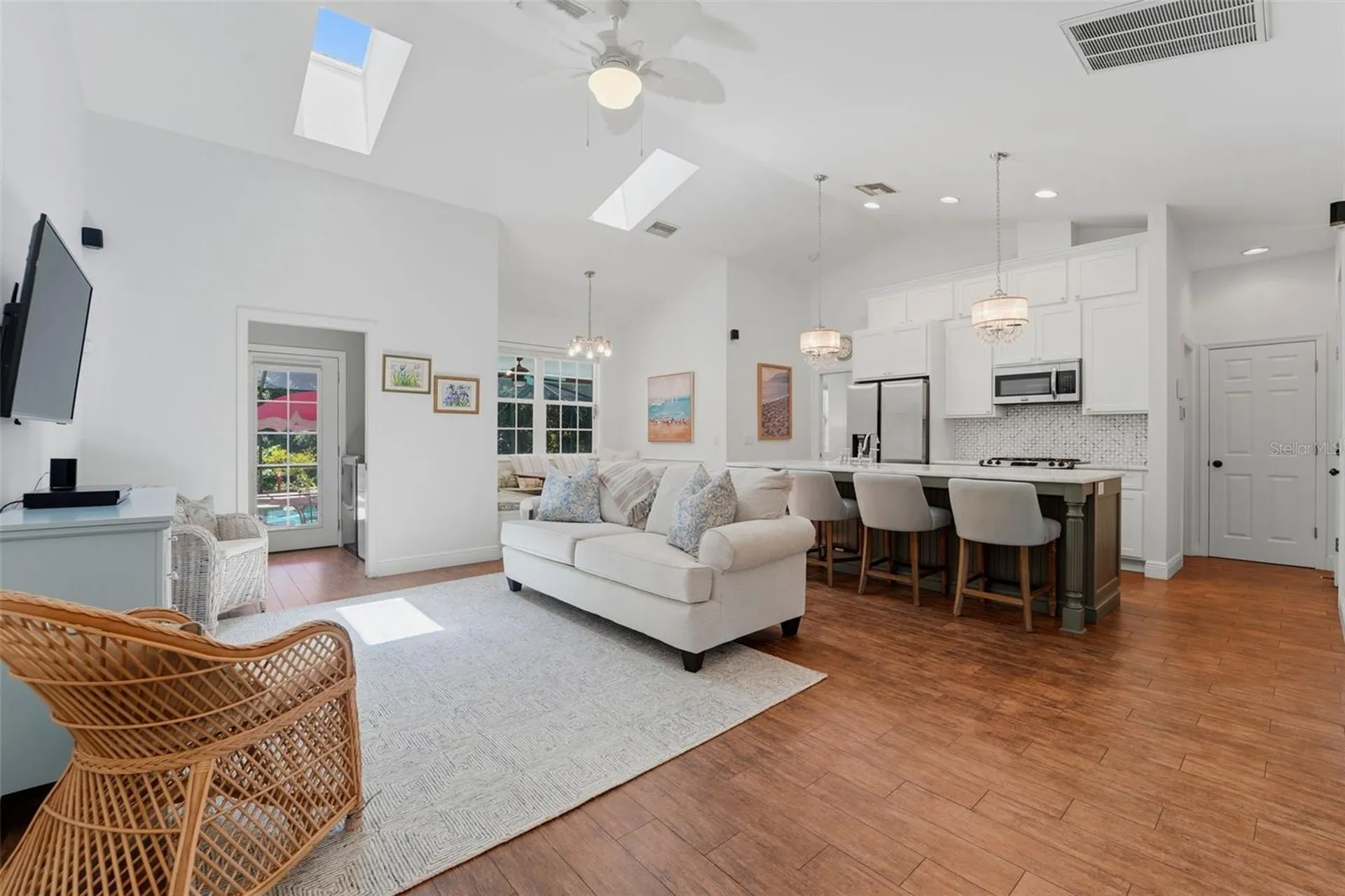 1709 Gulf Road Tarpon Springs FL 34689