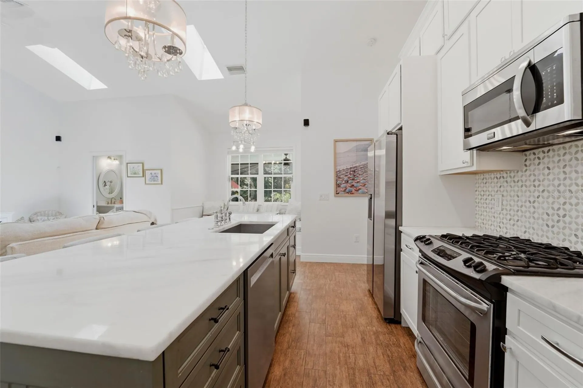 1709 Gulf Road Tarpon Springs FL 34689