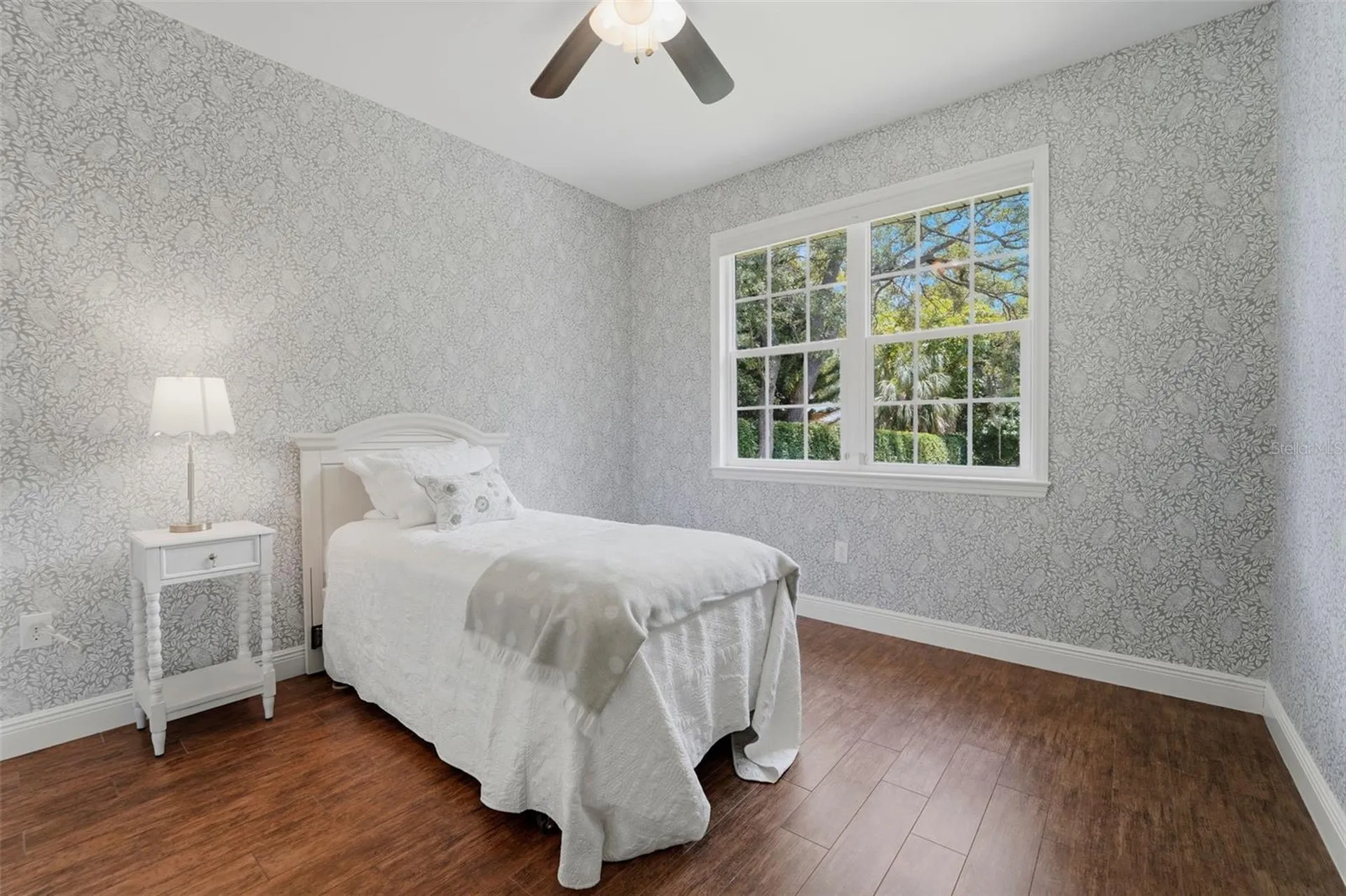 1709 Gulf Road Tarpon Springs FL 34689