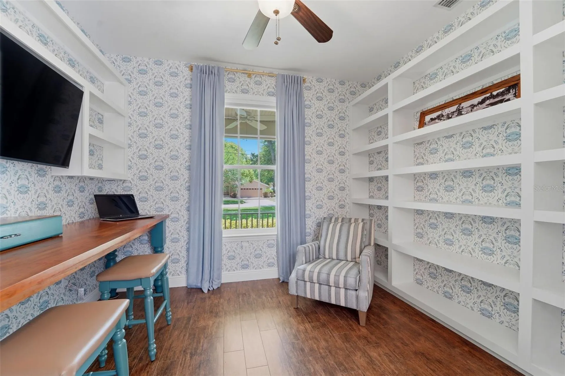 1709 Gulf Road Tarpon Springs FL 34689