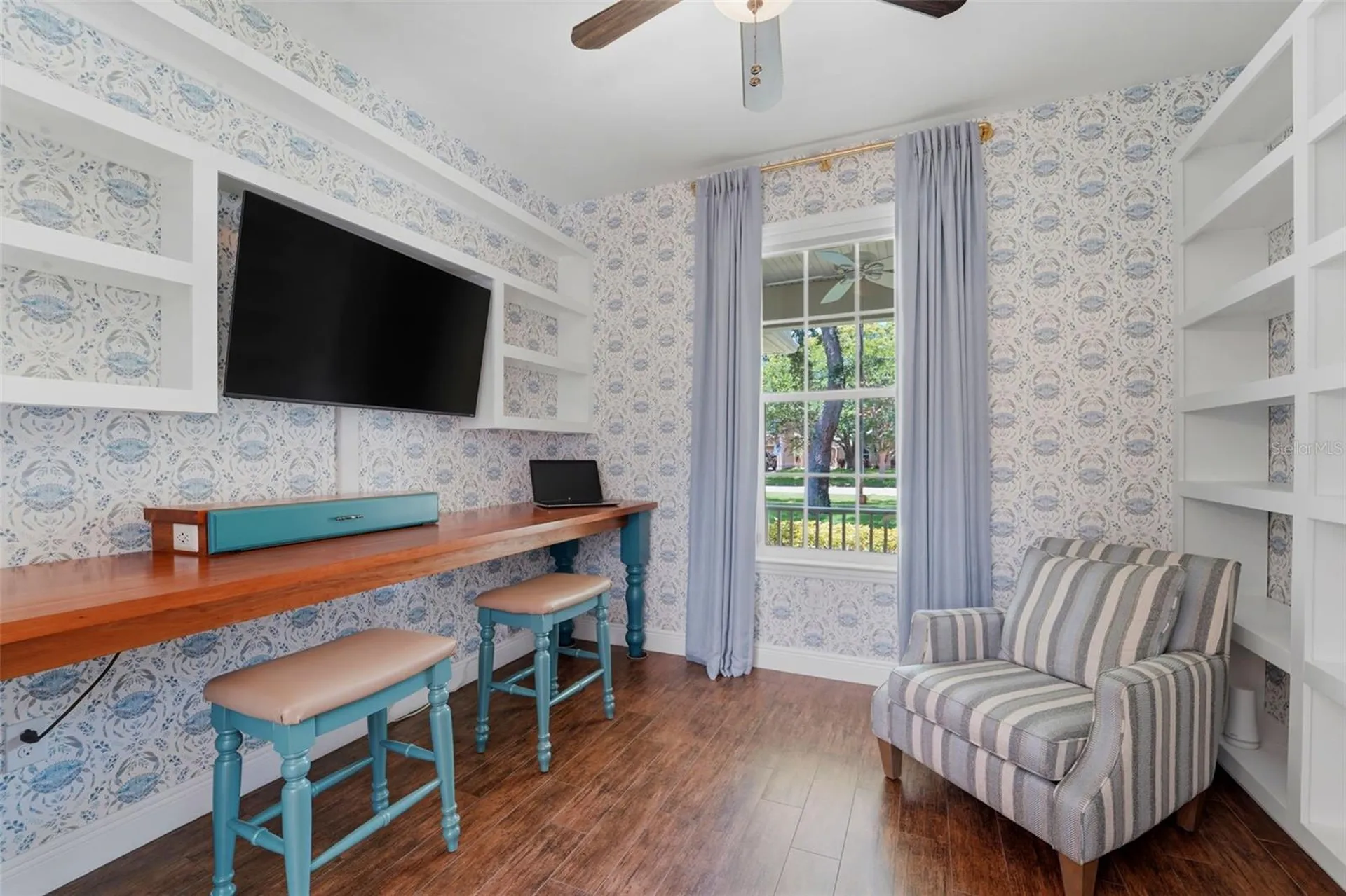 1709 Gulf Road Tarpon Springs FL 34689