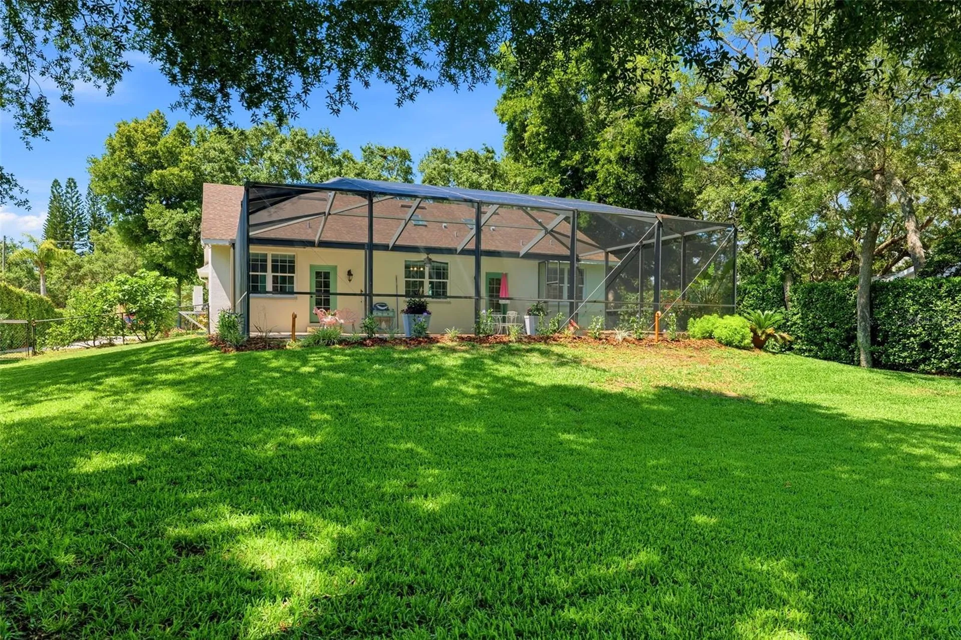 1709 Gulf Road Tarpon Springs FL 34689