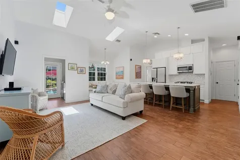 1709 Gulf Road Tarpon Springs FL 34689