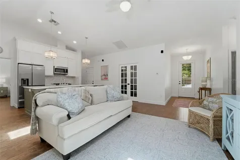 1709 Gulf Road Tarpon Springs FL 34689