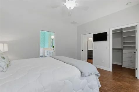 1709 Gulf Road Tarpon Springs FL 34689