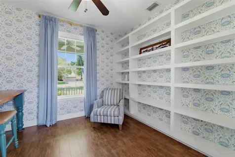 1709 Gulf Road Tarpon Springs FL 34689