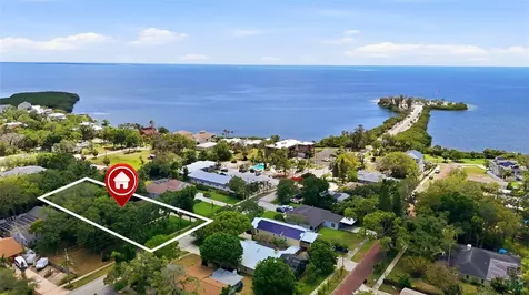 1709 Gulf Road Tarpon Springs FL 34689