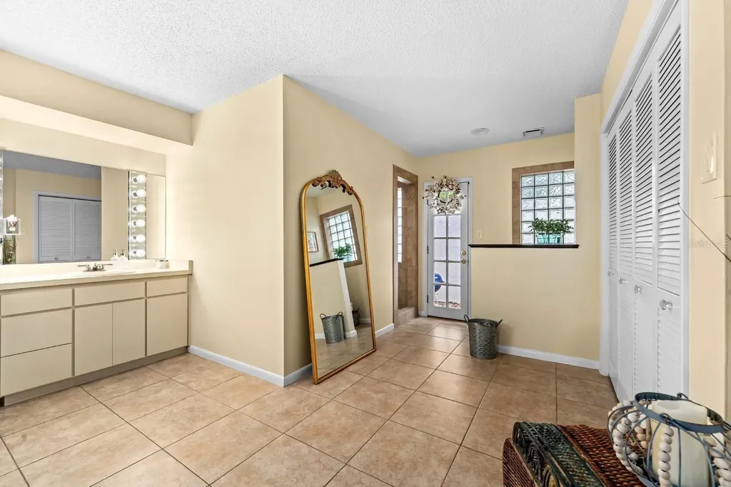 1307 Lenna Avenue Seffner FL 33584