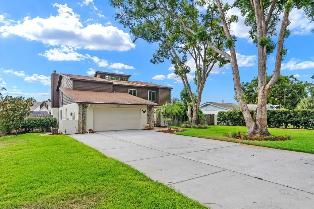 1307 Lenna Avenue Seffner FL 33584