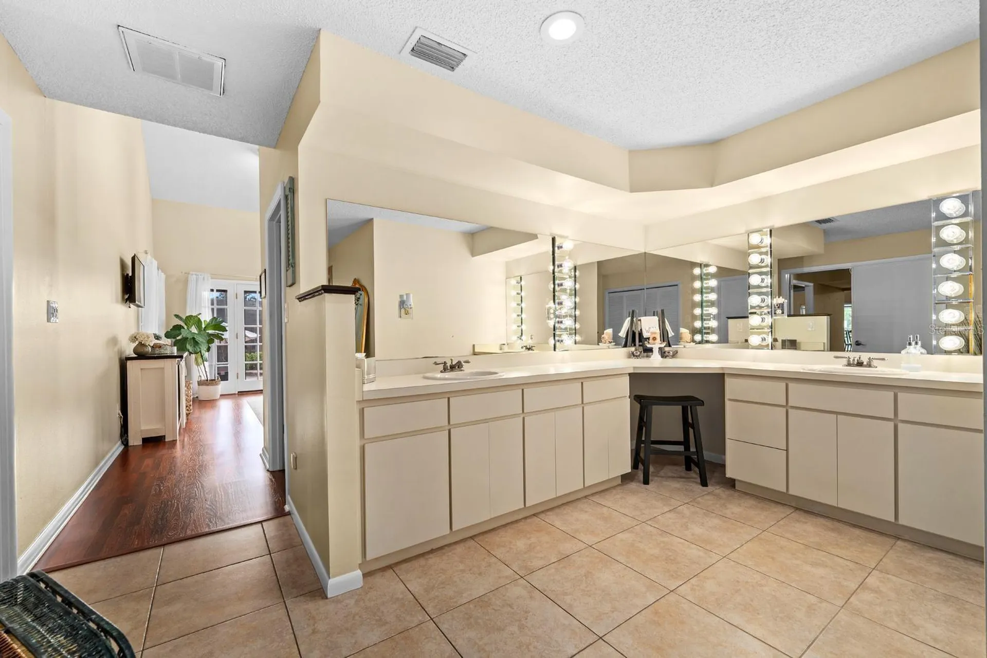 1307 Lenna Avenue Seffner FL 33584