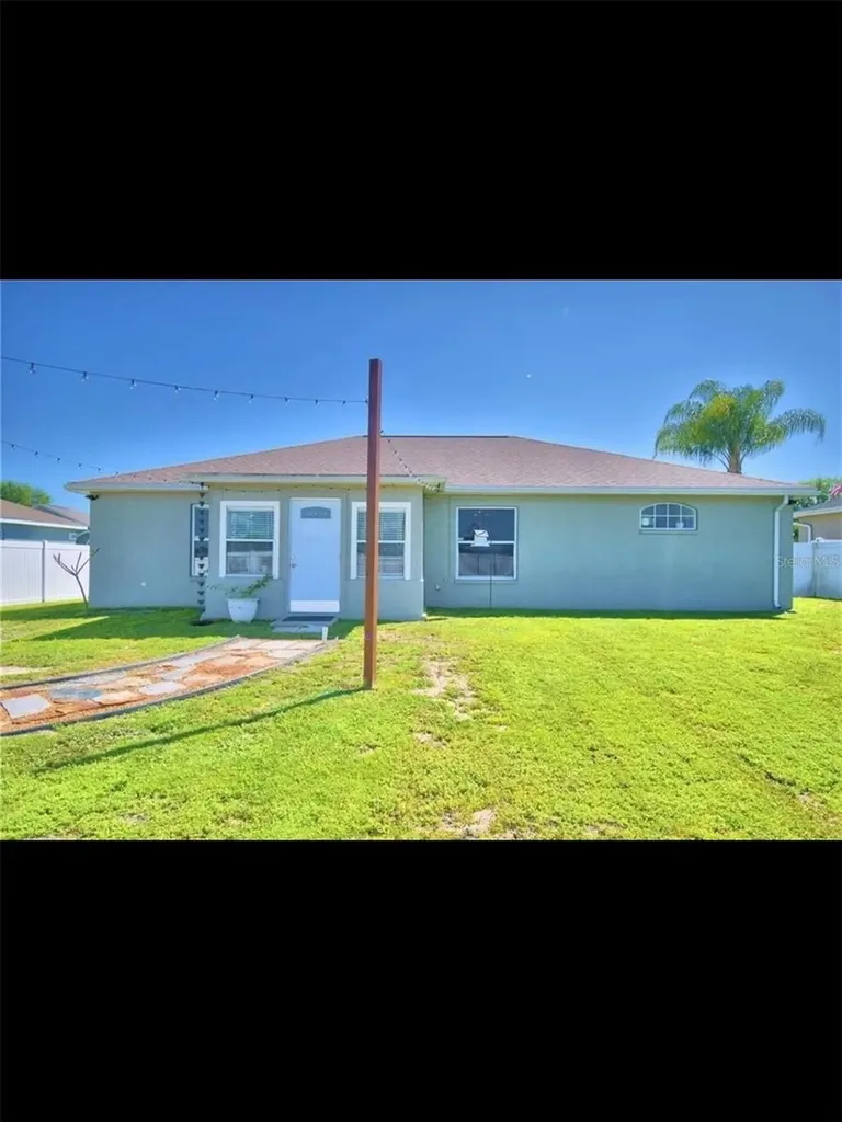 8871 Pebblebrooke Drive Lakeland FL 33810