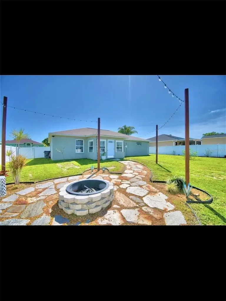 8871 Pebblebrooke Drive Lakeland FL 33810