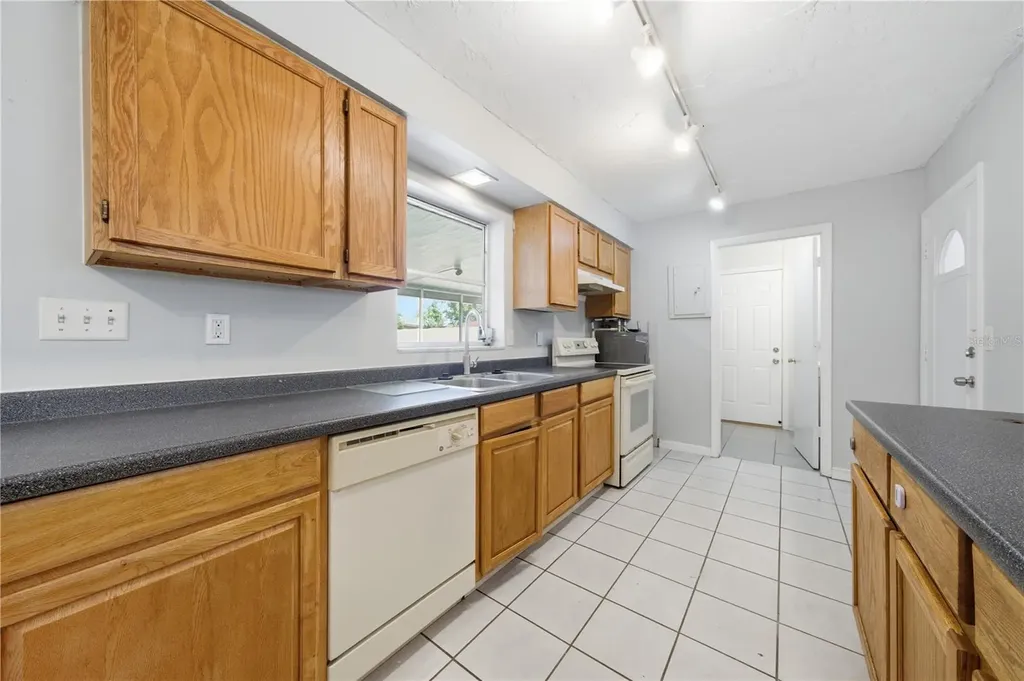 1646 Brady Drive Deltona FL 32725