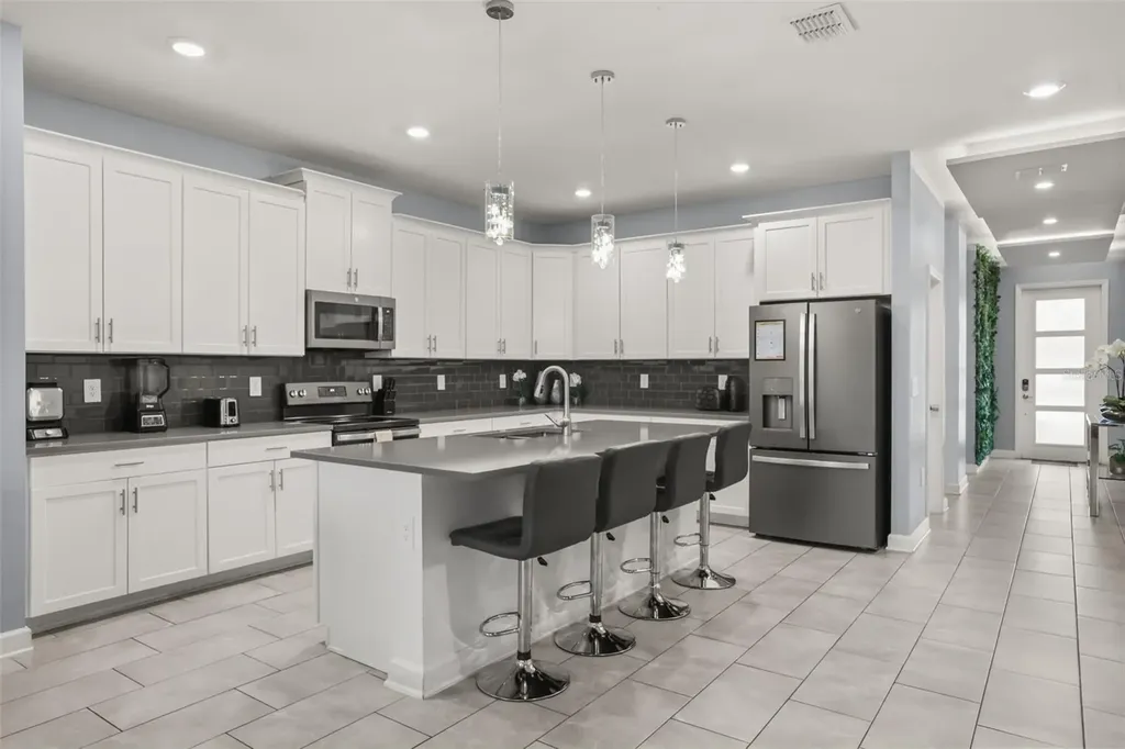 9093 Sommerset Hills Drive Davenport FL 33896