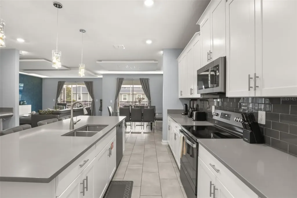 9093 Sommerset Hills Drive Davenport FL 33896