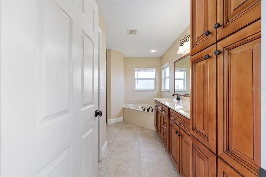 915 SE 69th Avenue Ocala FL 34472
