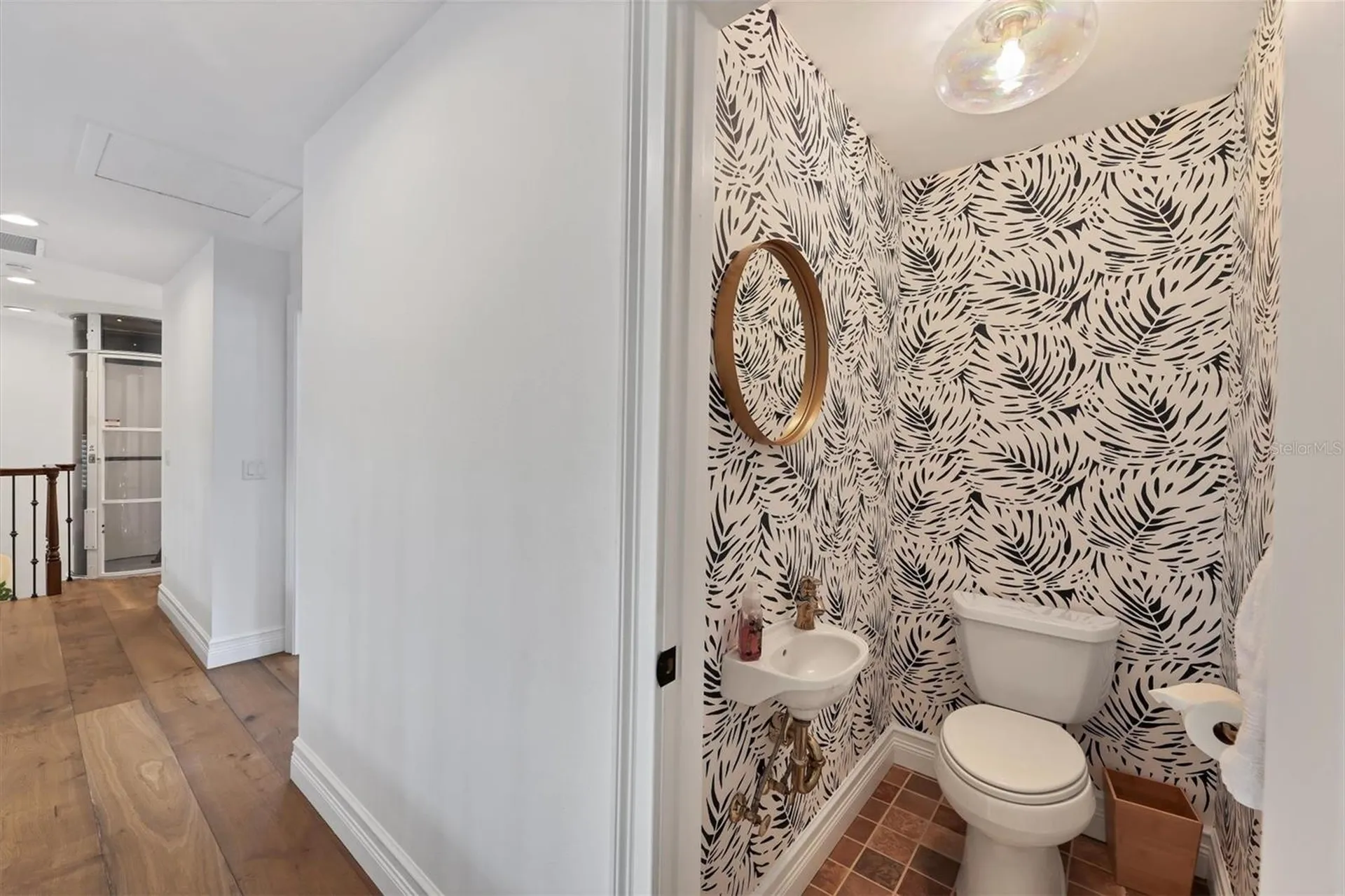 110 N Warbler Lane Sarasota FL 34236