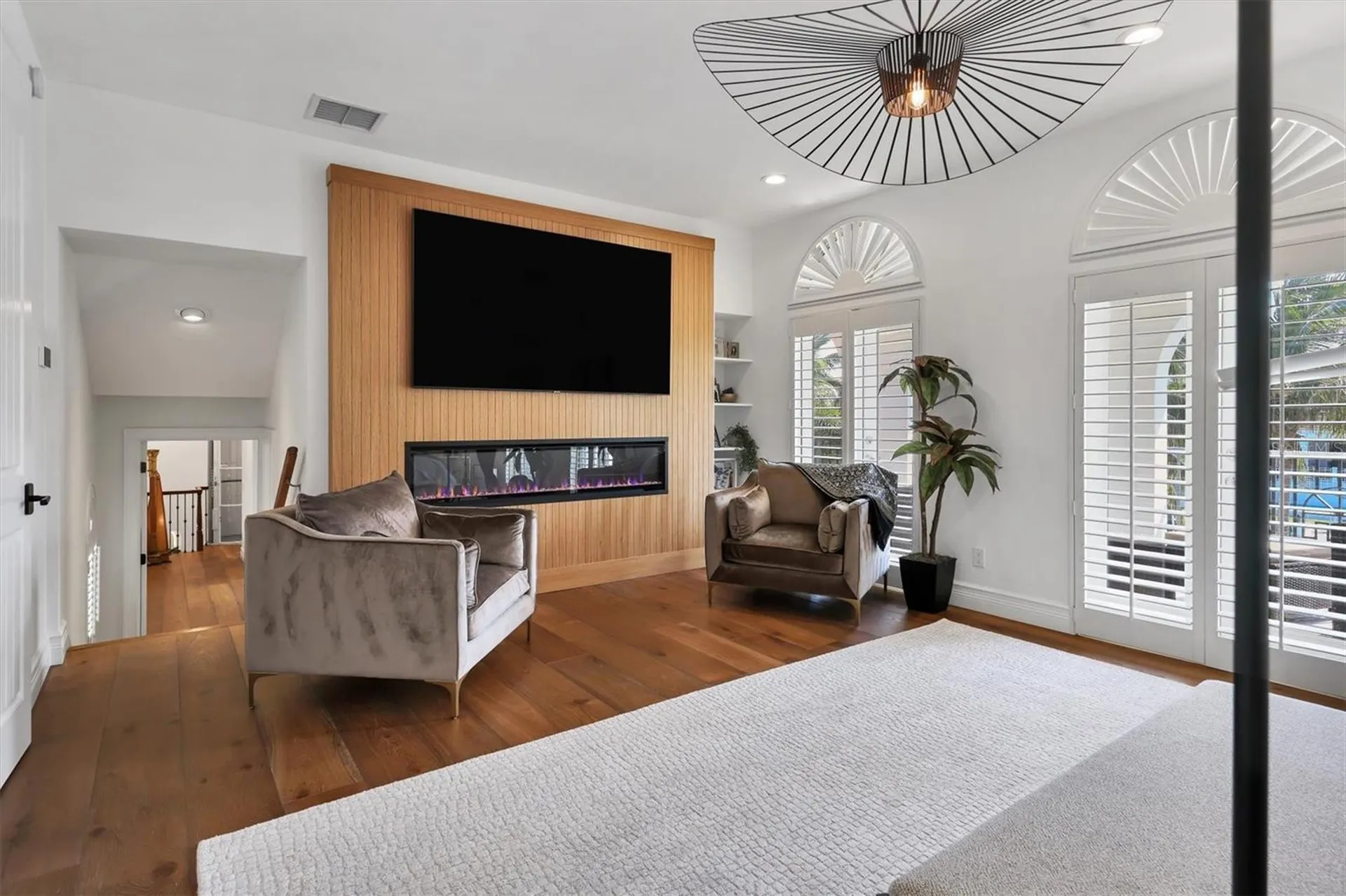 110 N Warbler Lane Sarasota FL 34236