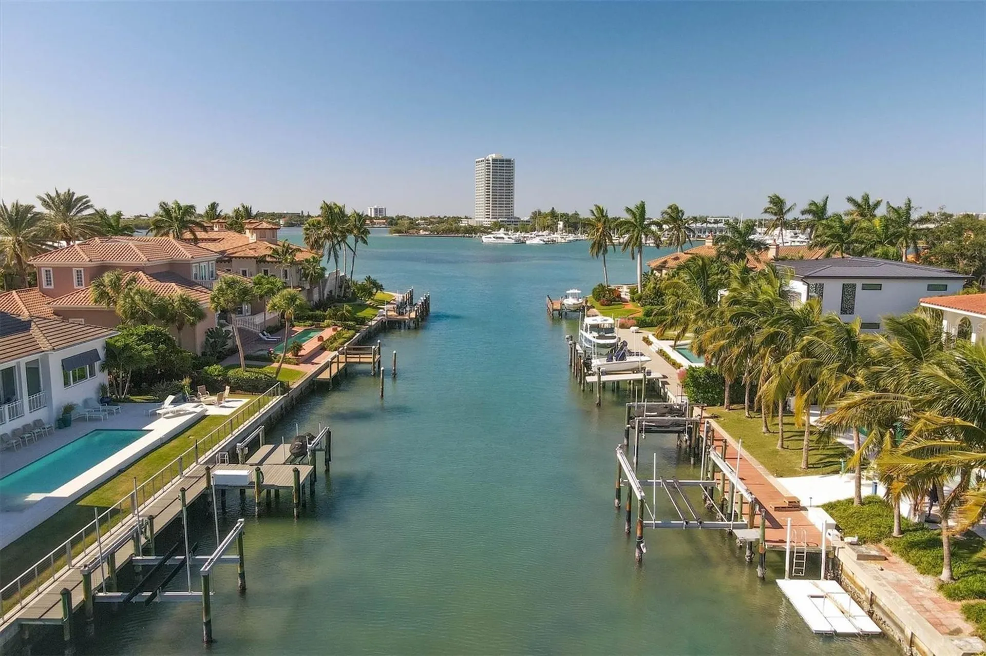 110 N Warbler Lane Sarasota FL 34236