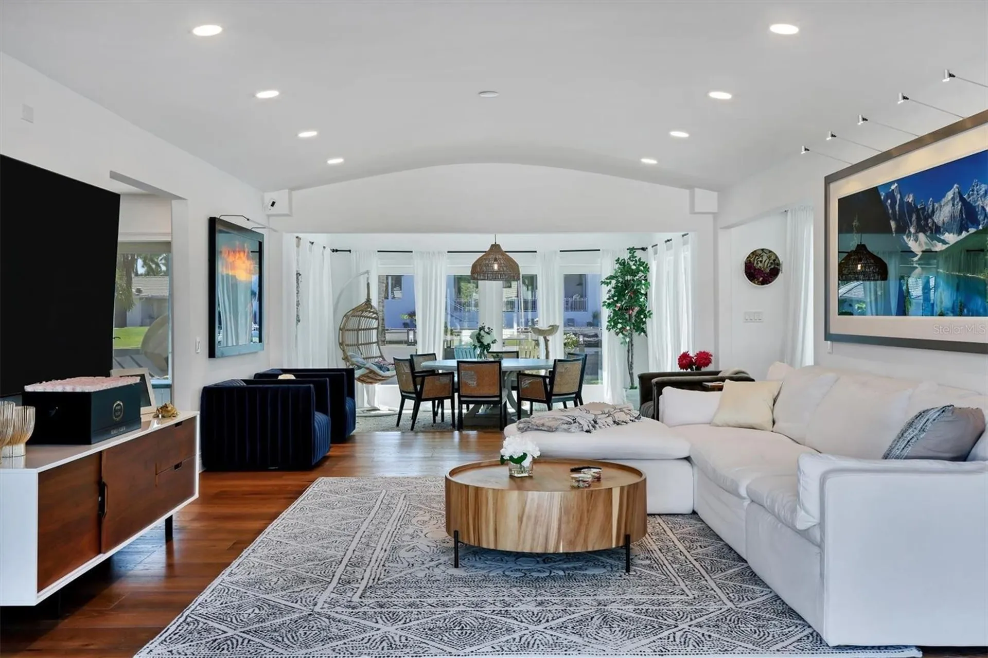 110 N Warbler Lane Sarasota FL 34236
