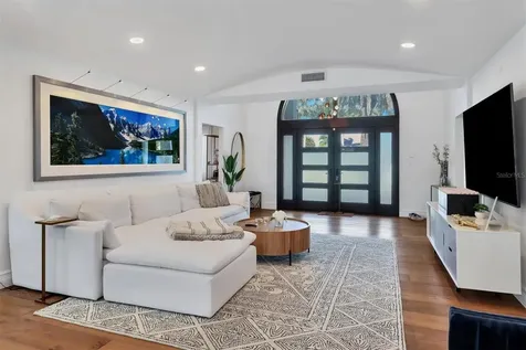110 N Warbler Lane Sarasota FL 34236