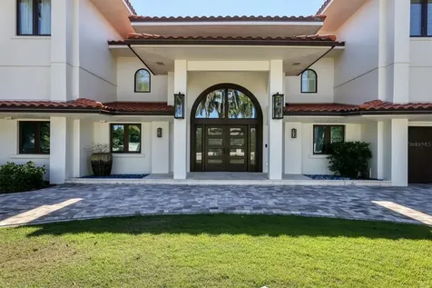 110 N Warbler Lane Sarasota FL 34236